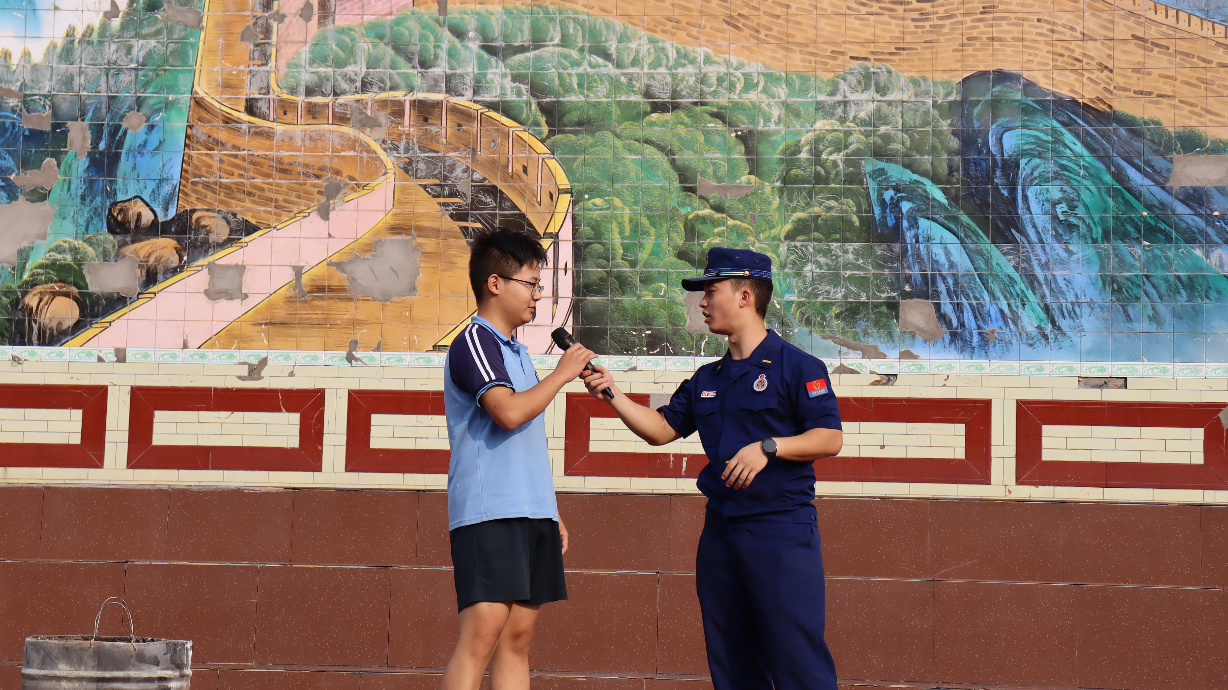 重庆华绣中等专业学校 消防安全讲座暨消防应急疏散演练